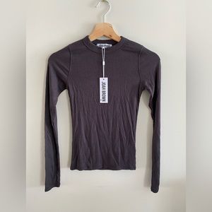 Long sleeve Crew neck in charcoal